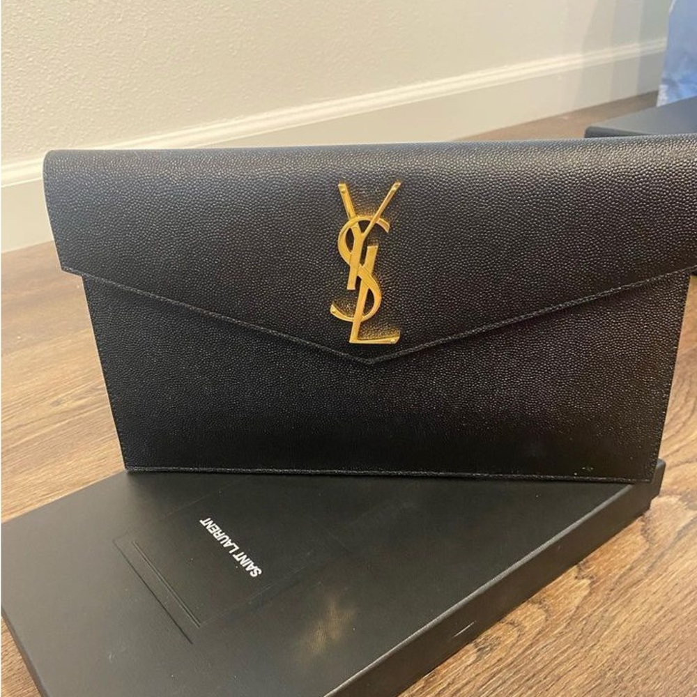Saint Laurent clutch